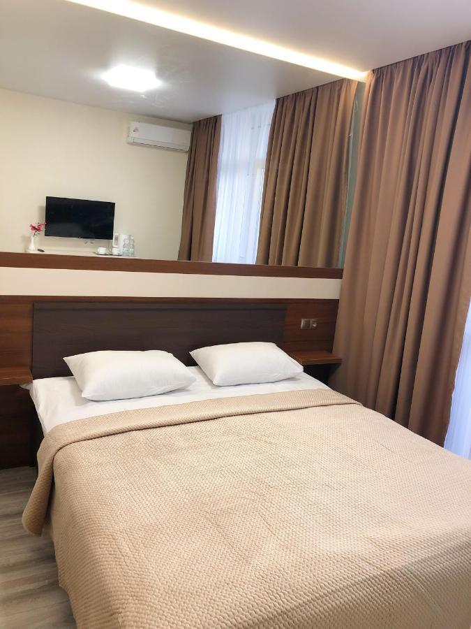 East Residence Gray キエフ エクステリア 写真