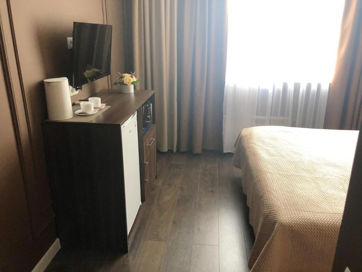 East Residence Gray キエフ エクステリア 写真